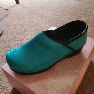 Woman Clogs size 37